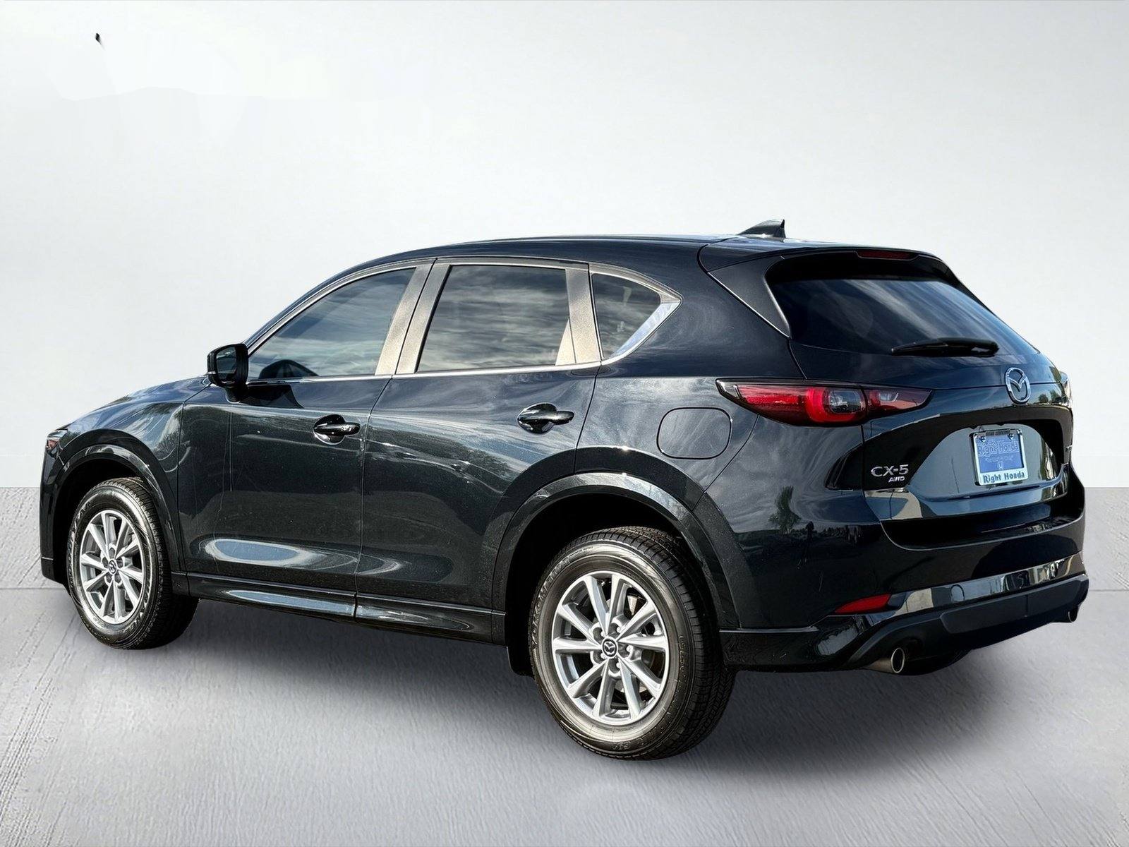 2025 Mazda CX-5 2.5 S Preferred Package — photo 4 thumbnail