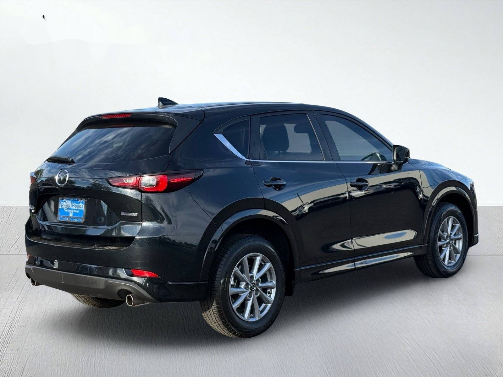 2025 Mazda CX-5 2.5 S Preferred Package — photo 7 thumbnail
