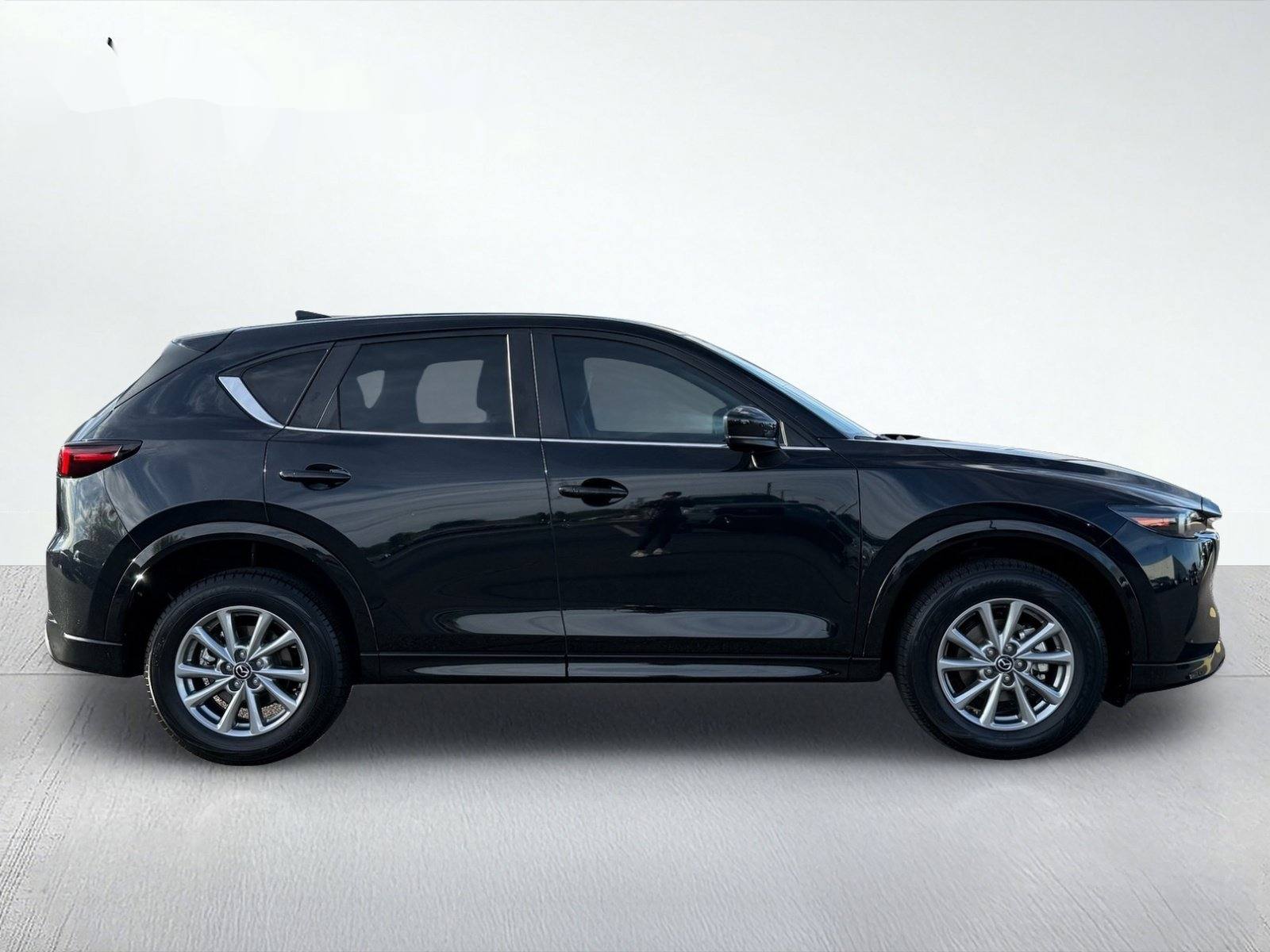 2025 Mazda CX-5 2.5 S Preferred Package — photo 8 thumbnail