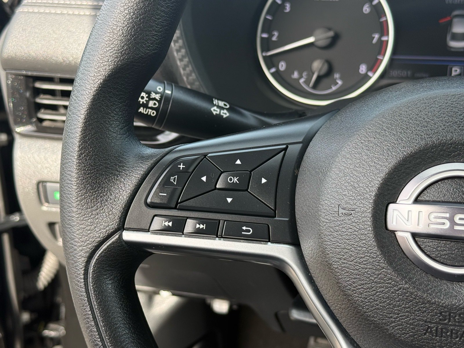 2025 Nissan Sentra SV — photo 16 thumbnail