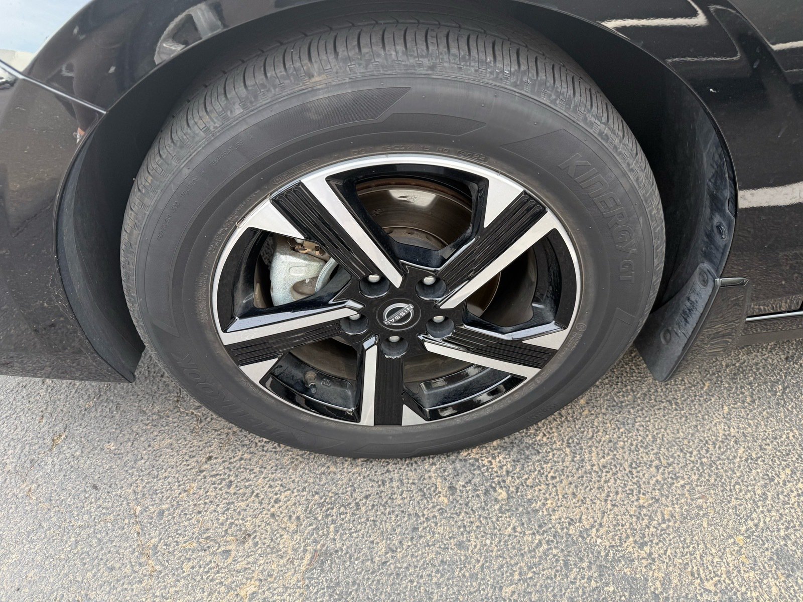 2025 Nissan Sentra SV — photo 6 thumbnail