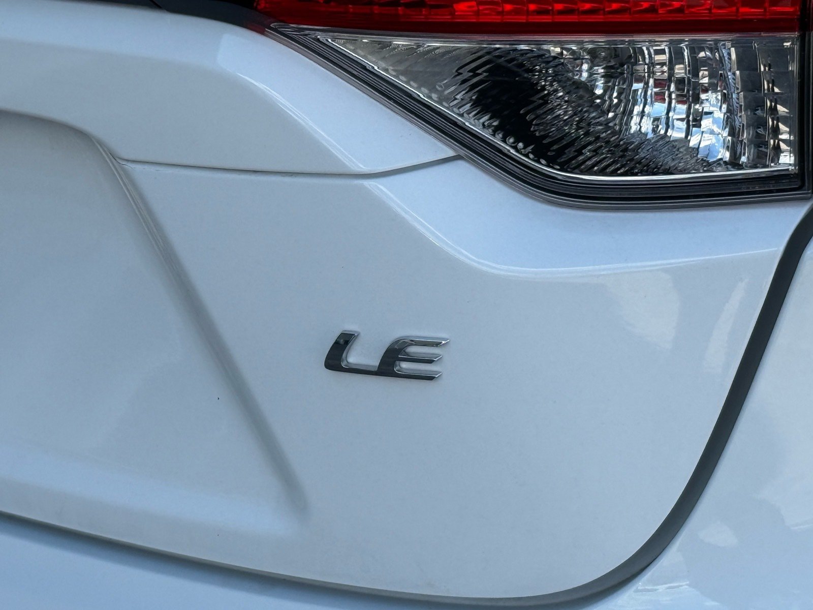 2026 Toyota Corolla LE — photo 10 thumbnail