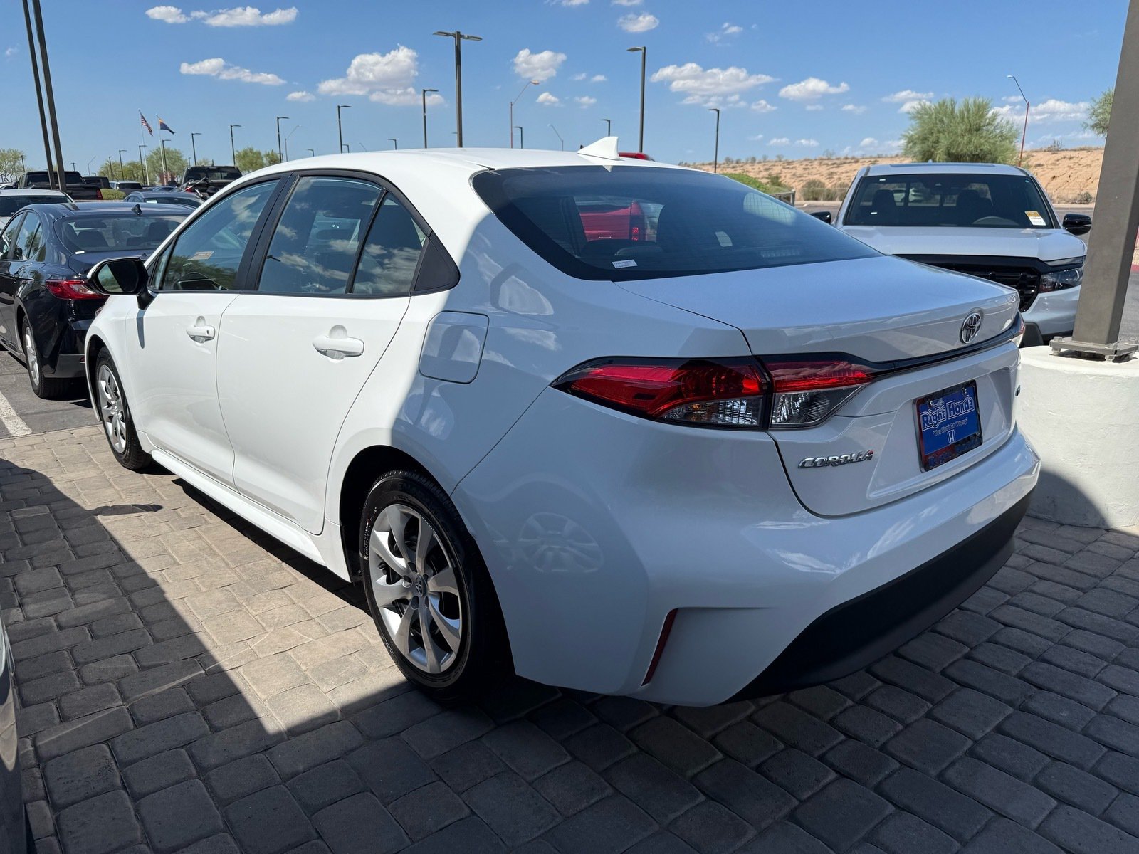 2026 Toyota Corolla LE — photo 3 thumbnail
