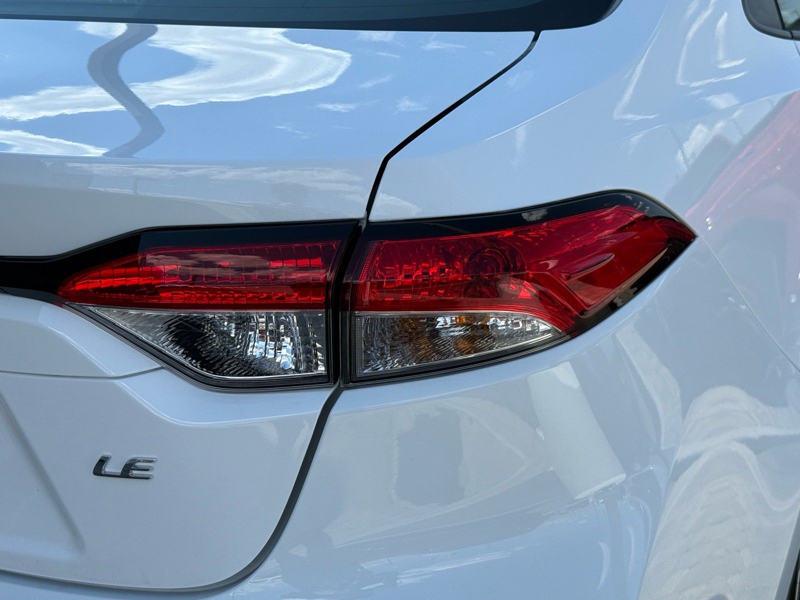 2026 Toyota Corolla LE — photo 9 thumbnail