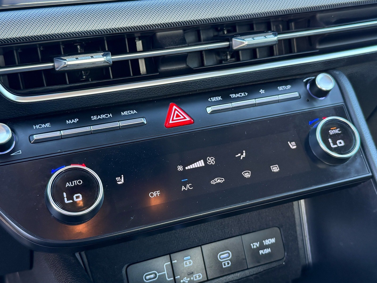 2025 Hyundai Sonata SEL — photo 22 thumbnail