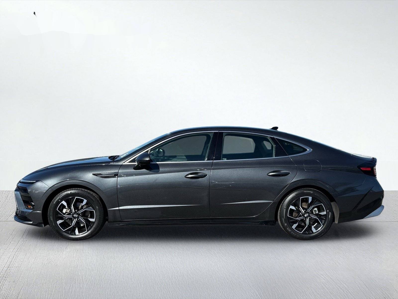 2025 Hyundai Sonata SEL — photo 3 thumbnail