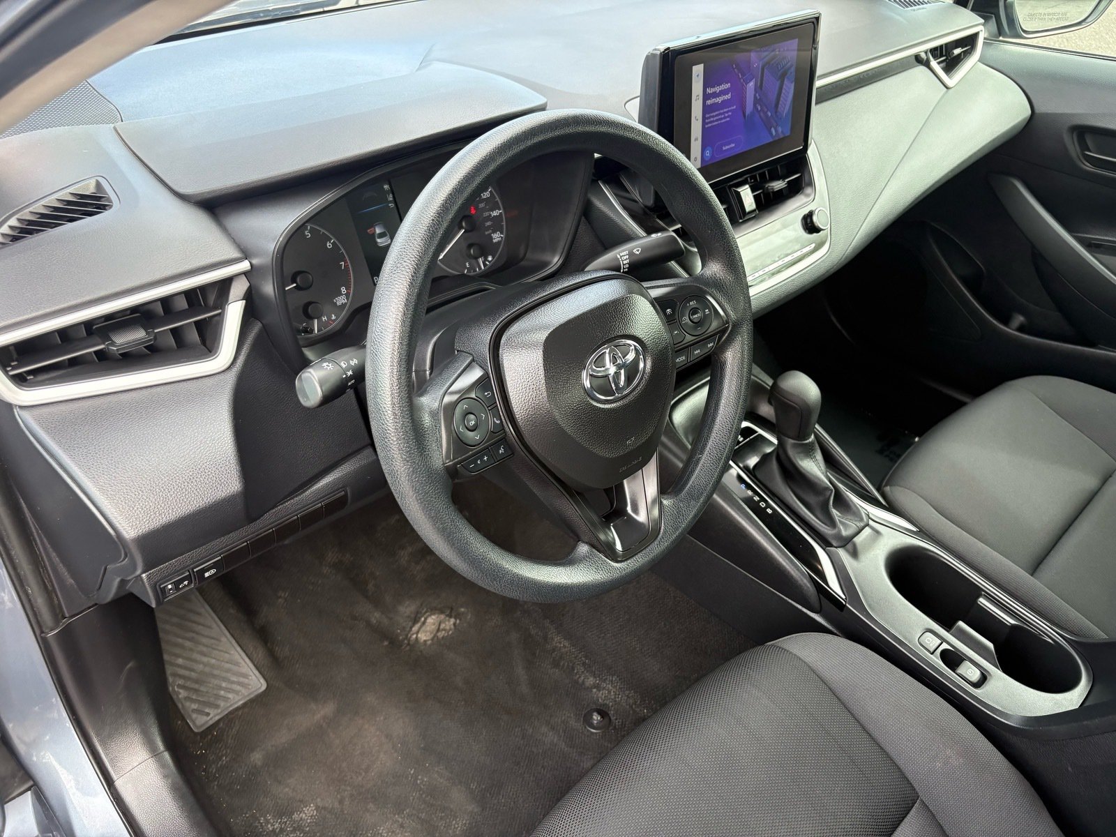 2025 Toyota Corolla LE — photo 11 thumbnail