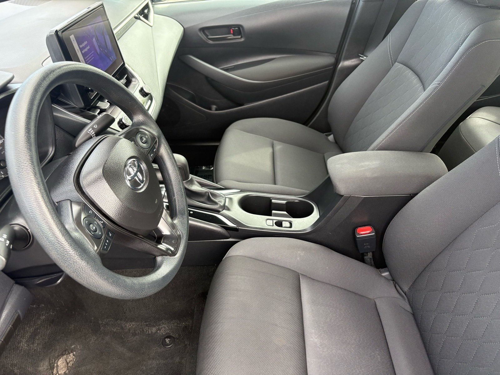 2025 Toyota Corolla LE — photo 12 thumbnail