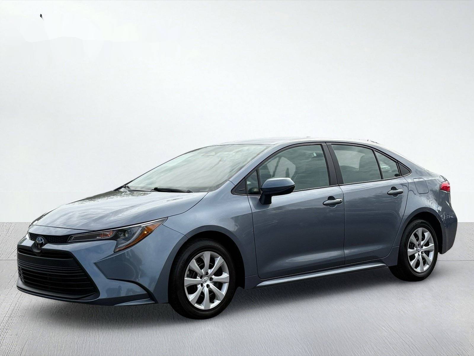 2025 Toyota Corolla LE — photo 2 thumbnail