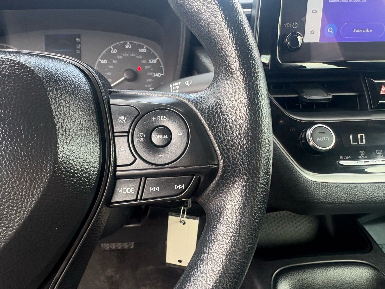 2025 Toyota Corolla LE — photo 20 thumbnail