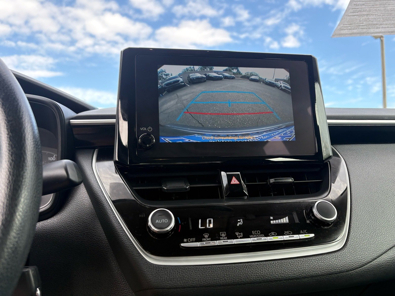 2025 Toyota Corolla LE — photo 24 thumbnail