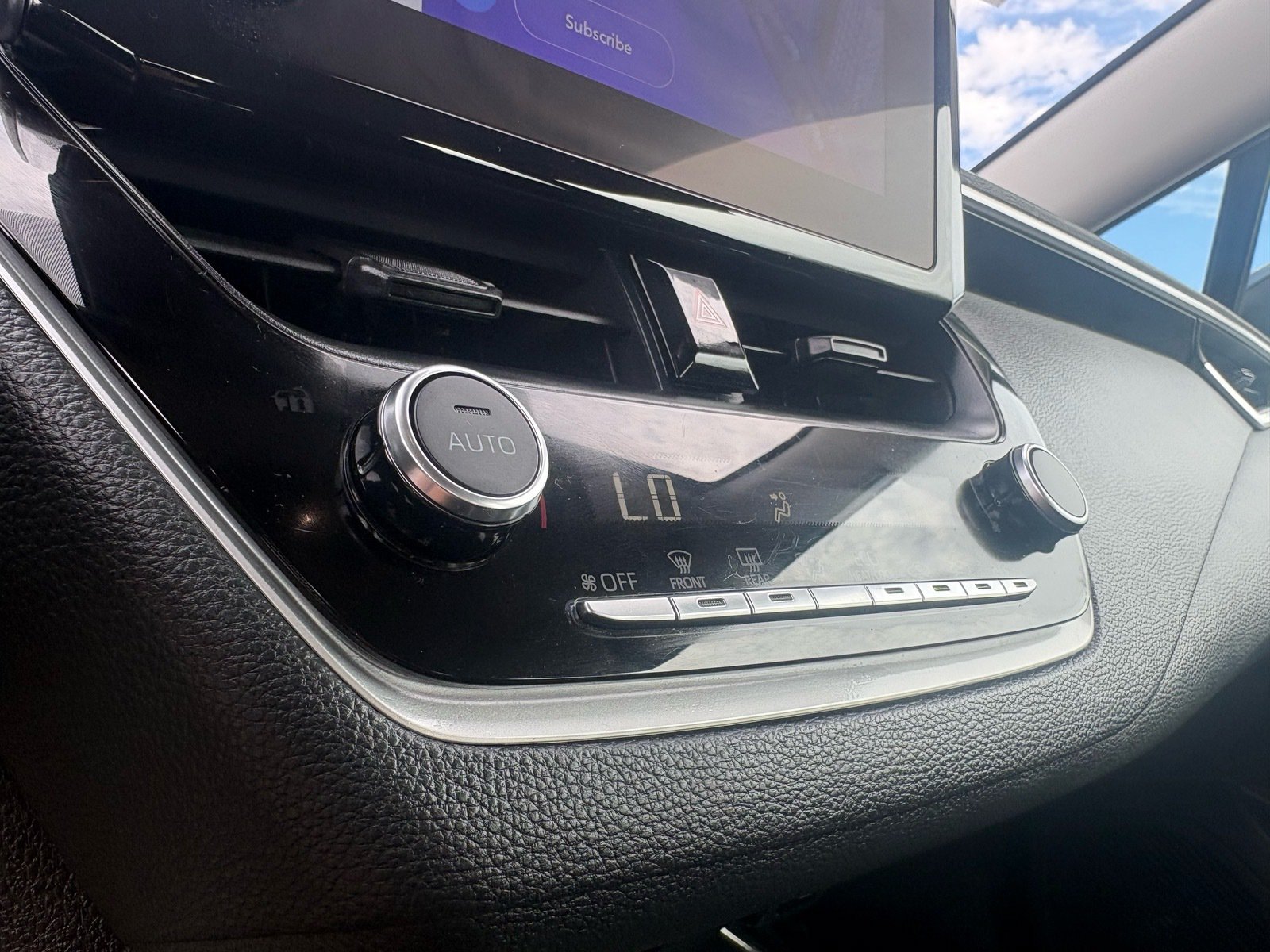 2025 Toyota Corolla LE — photo 25 thumbnail