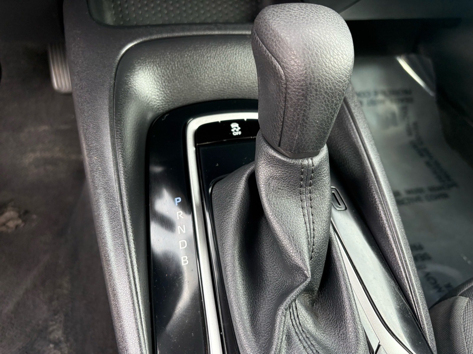 2025 Toyota Corolla LE — photo 26 thumbnail