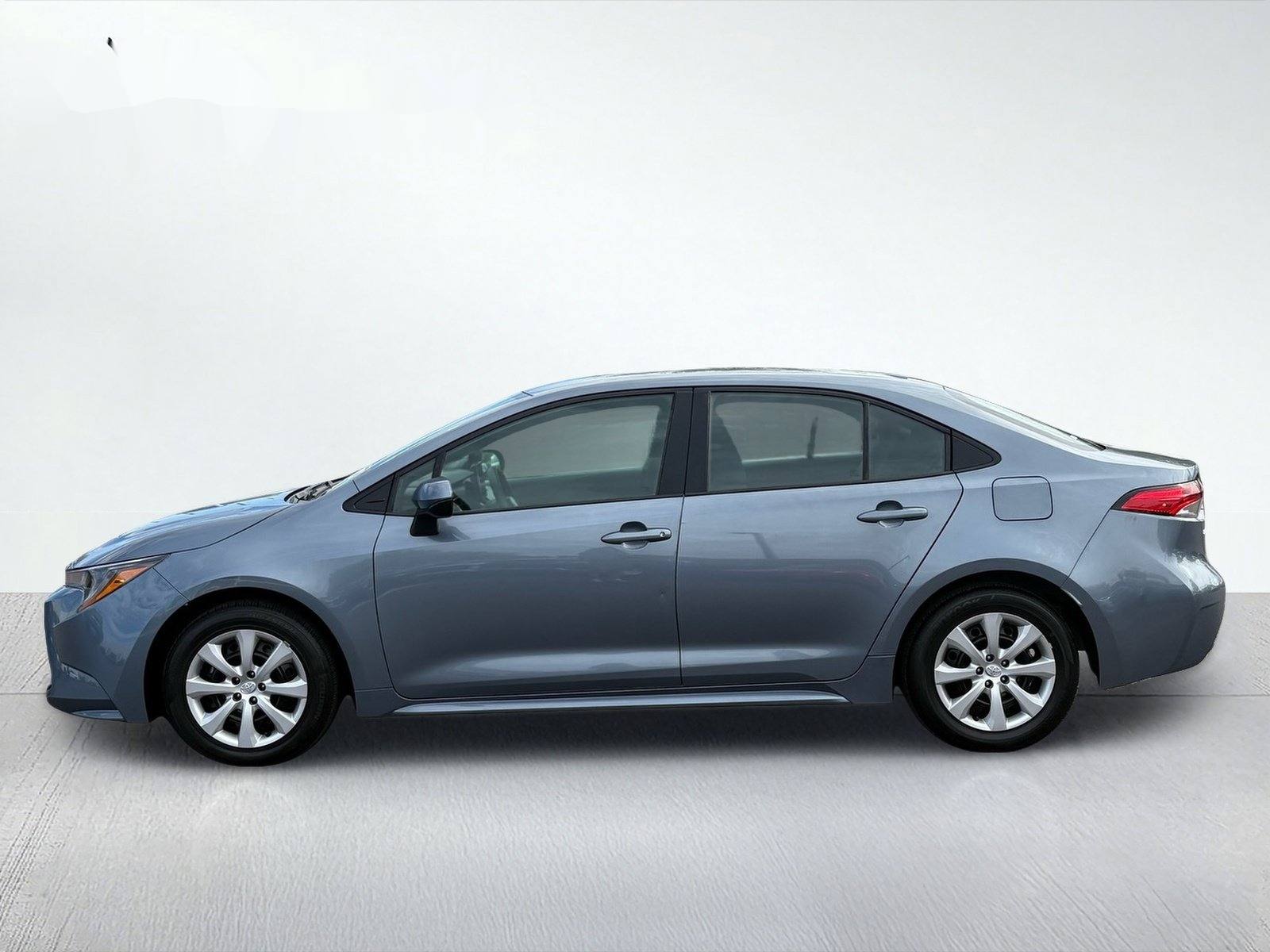2025 Toyota Corolla LE — photo 3 thumbnail
