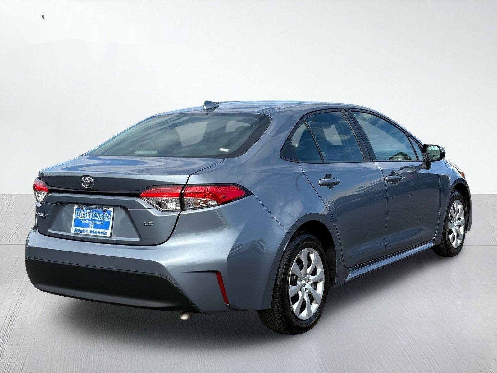2025 Toyota Corolla LE — photo 6 thumbnail