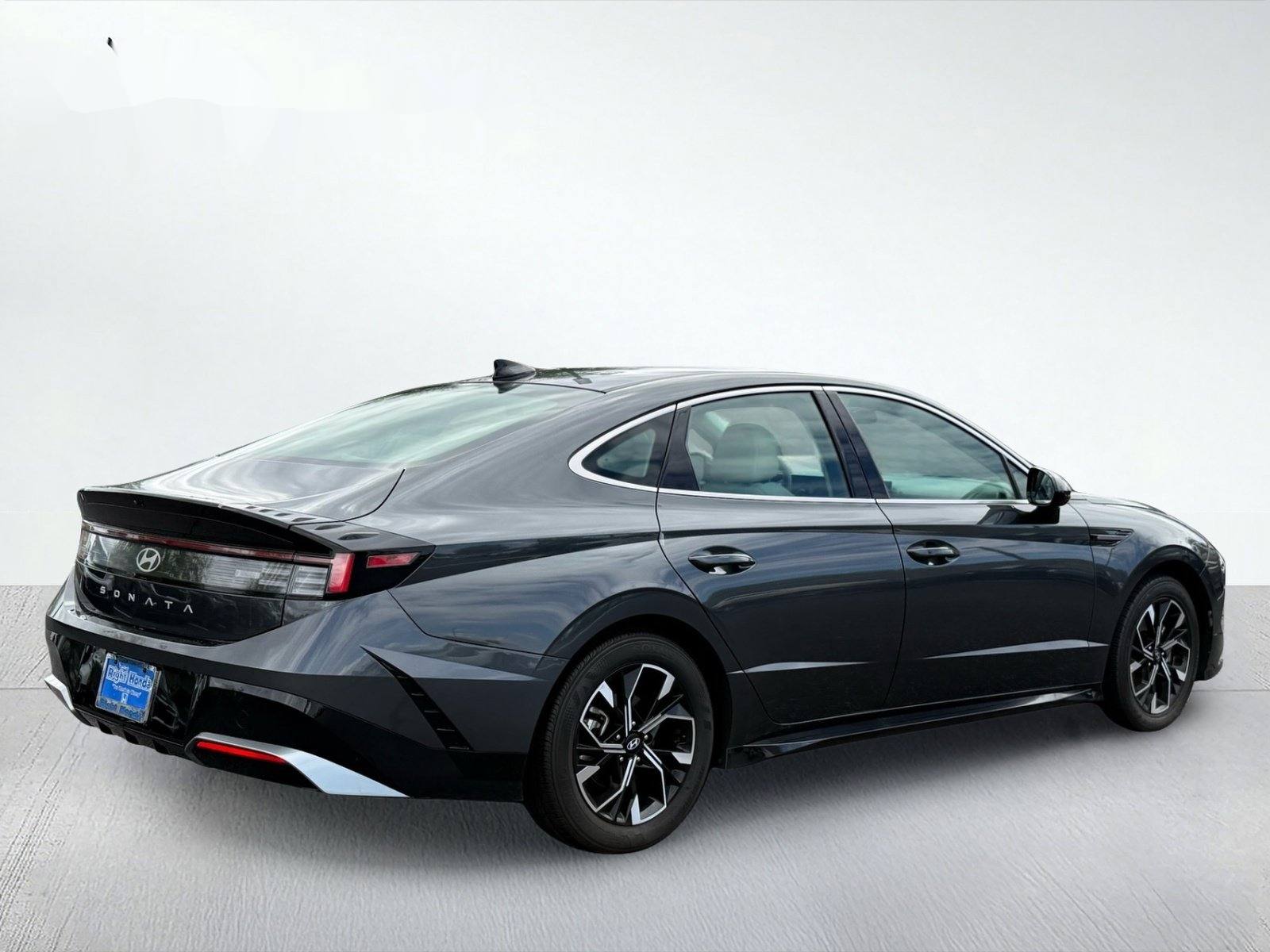 2025 Hyundai Sonata SEL — photo 7 thumbnail