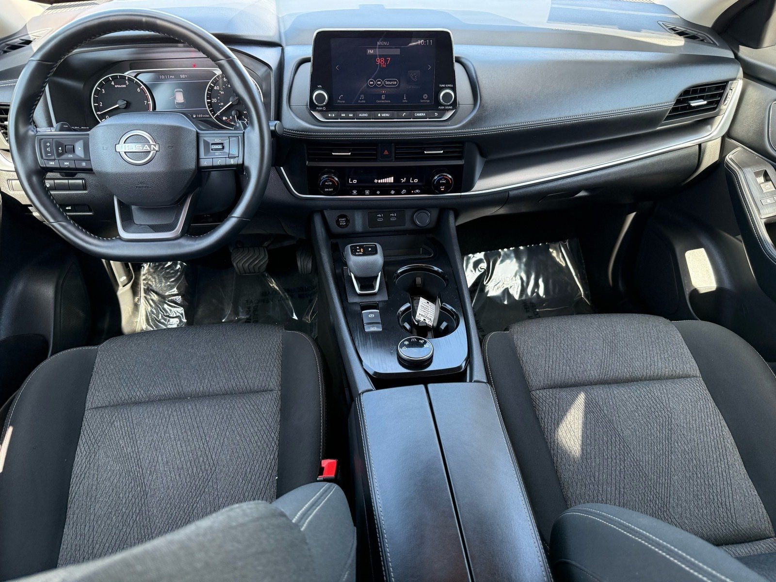 2025 Nissan Rogue SV — photo 27 thumbnail