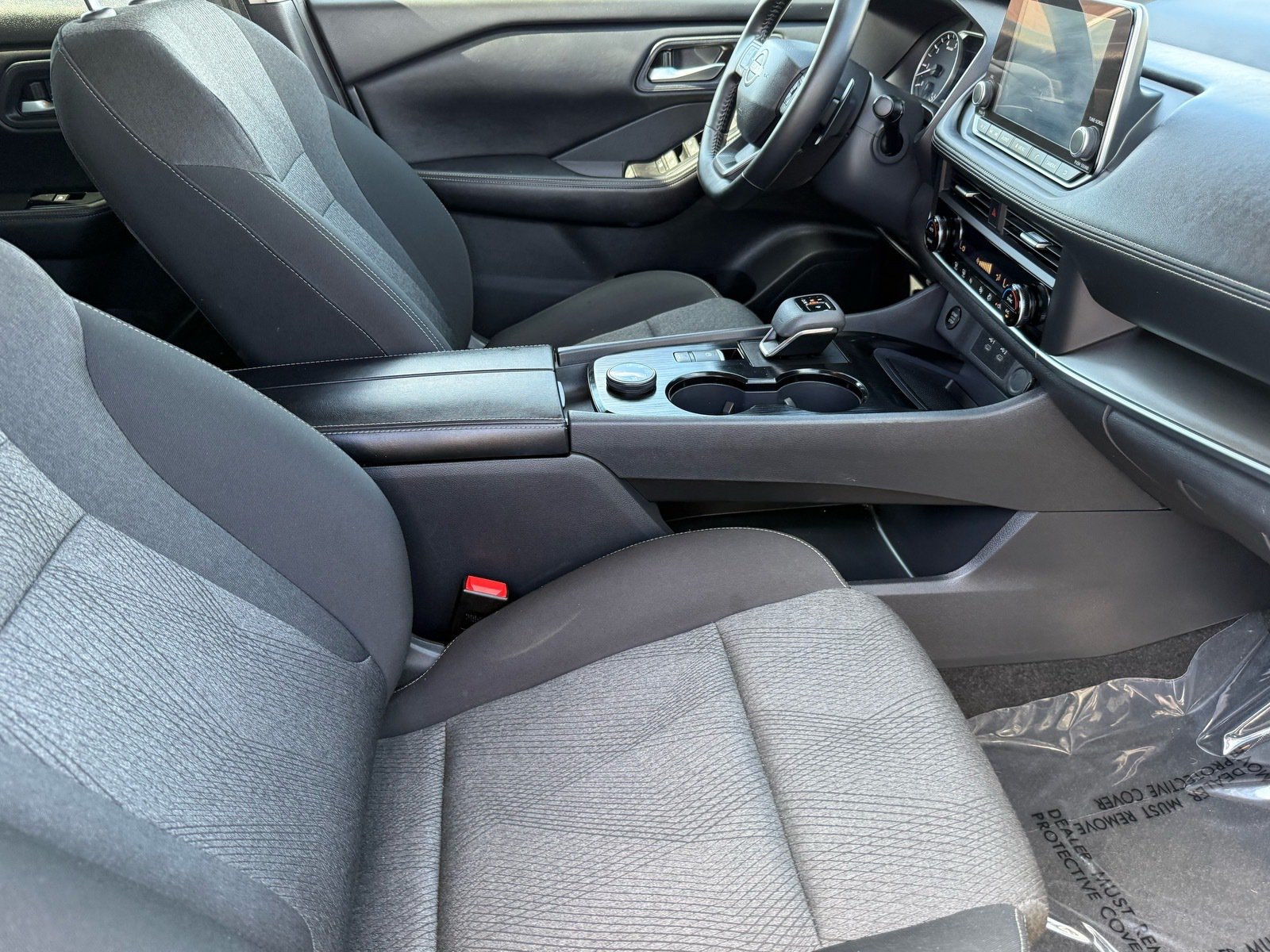 2025 Nissan Rogue SV — photo 30 thumbnail