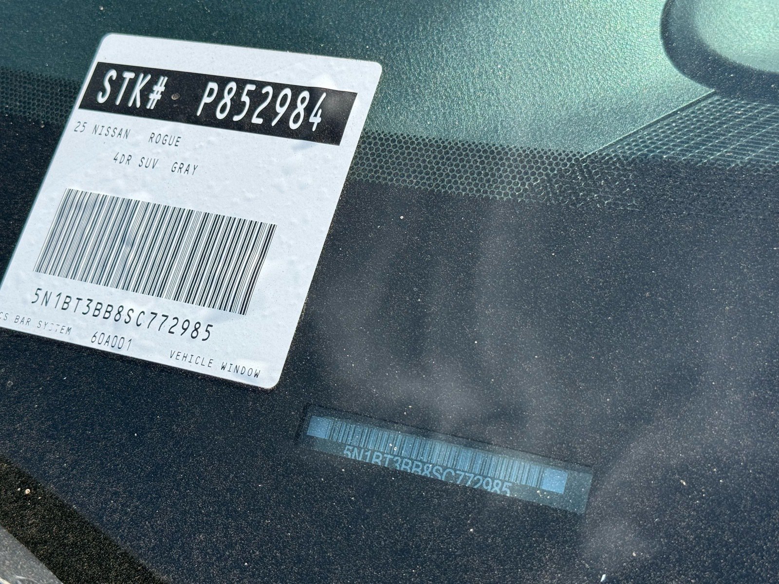 2025 Nissan Rogue SV — photo 33 thumbnail