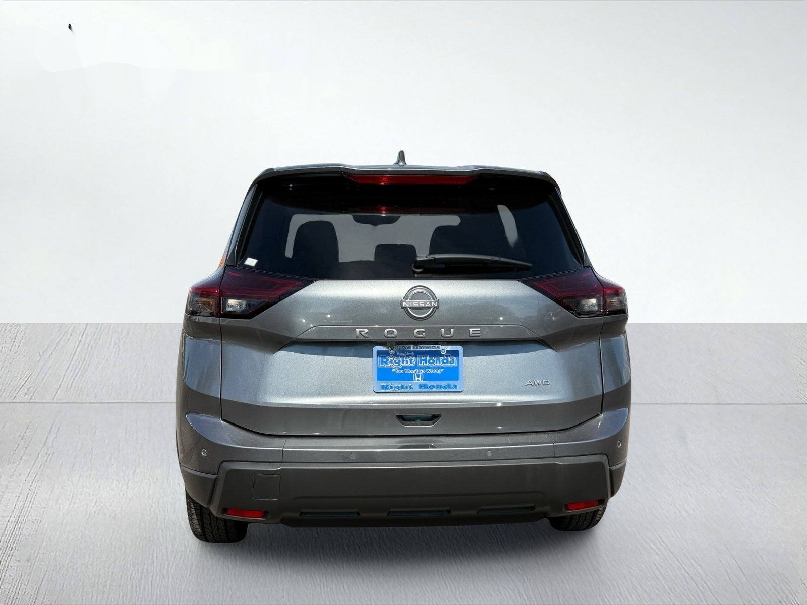 2025 Nissan Rogue SV — photo 6 thumbnail