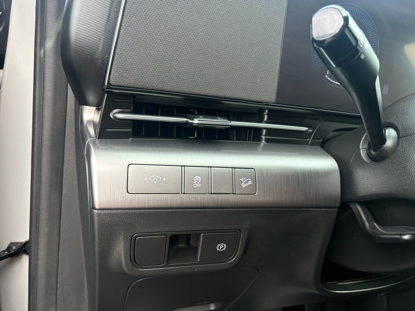 2025 Hyundai Kona SEL — photo 19 thumbnail