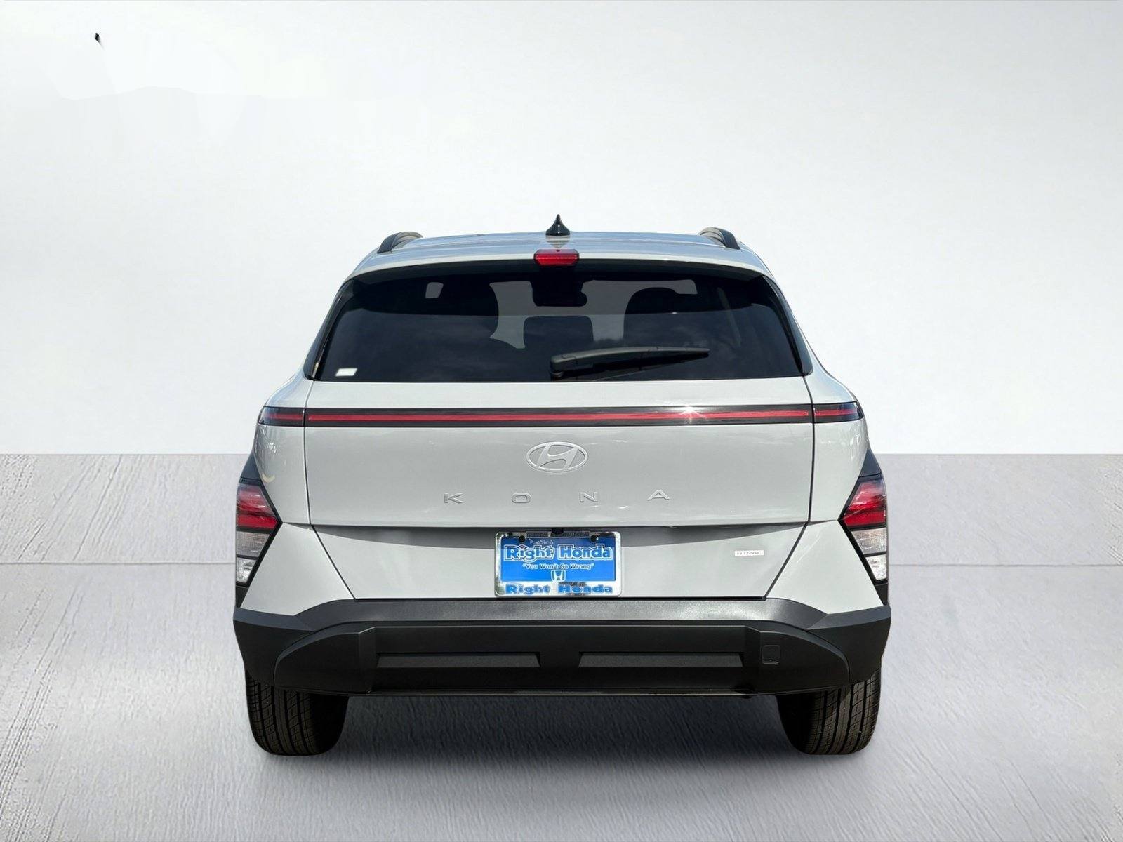 2025 Hyundai Kona SEL — photo 5 thumbnail