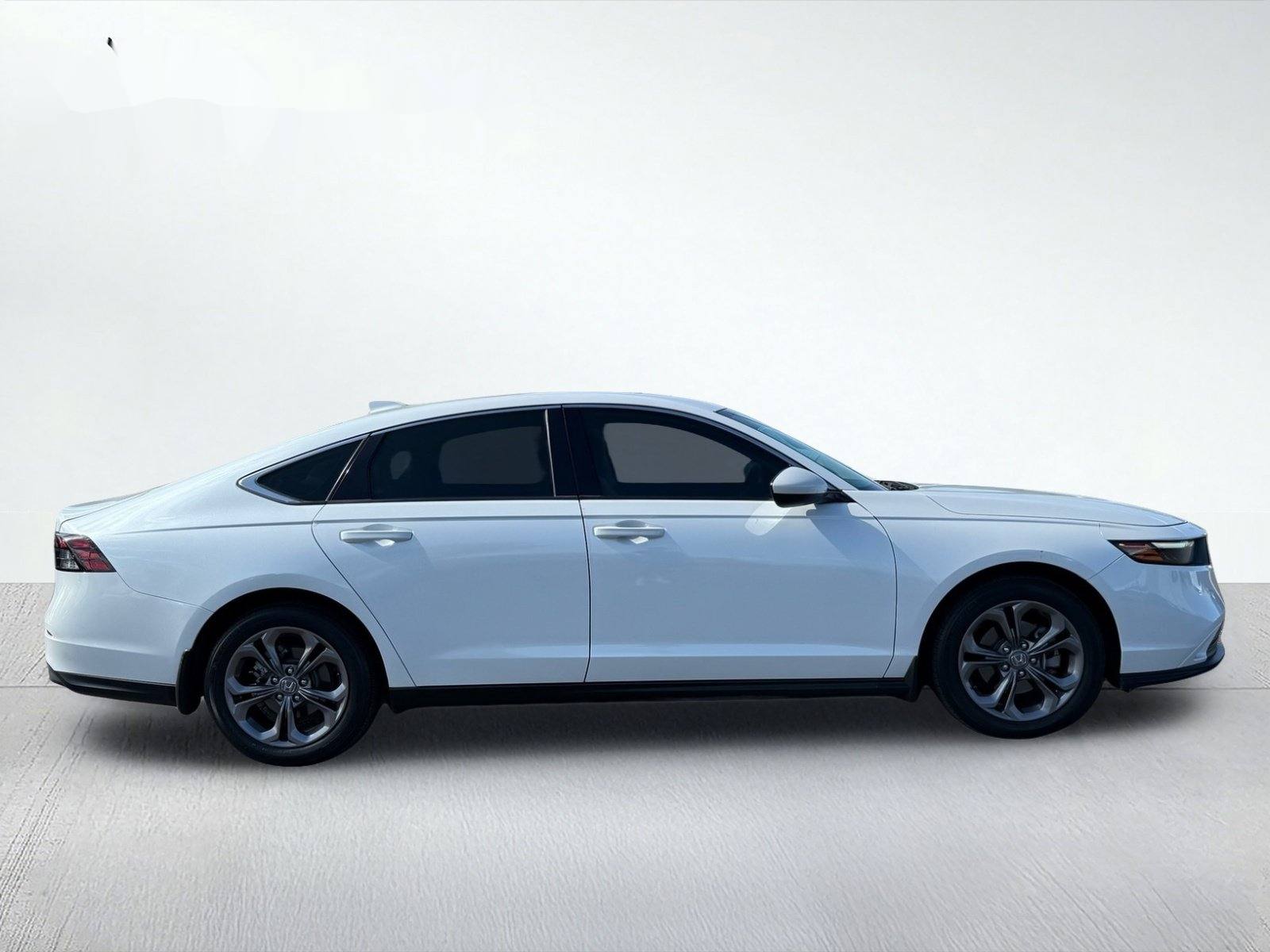 2023 Honda Accord EX — photo 8 thumbnail