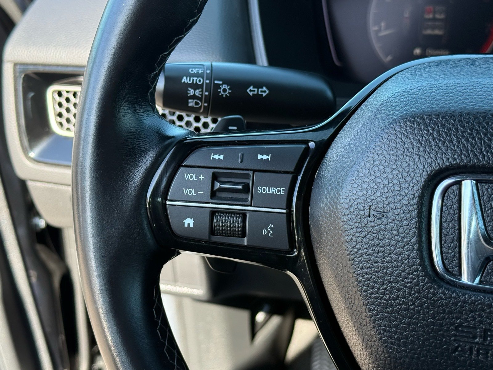 2025 Honda Civic Sport — photo 16 thumbnail