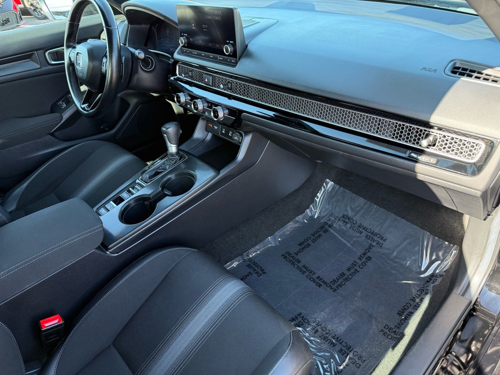 2025 Honda Civic Sport — photo 29 thumbnail