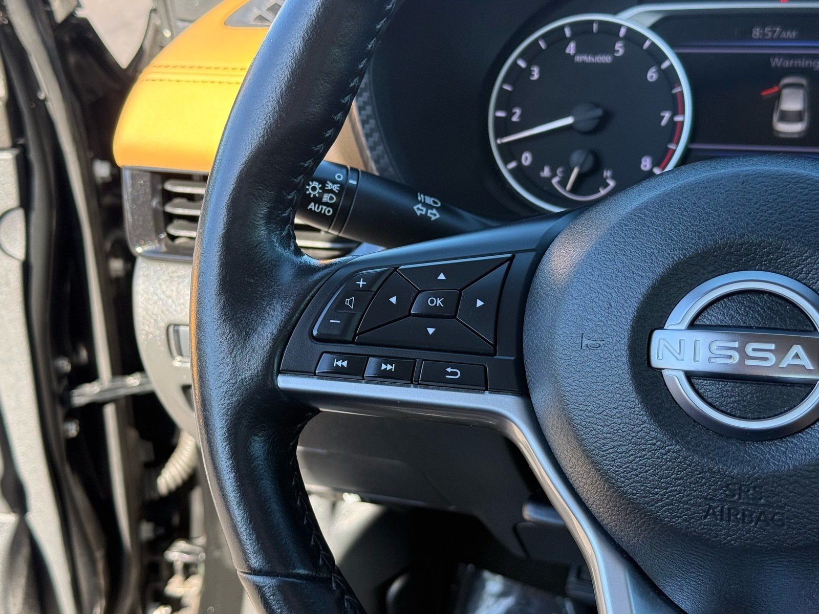 2025 Nissan Sentra SV — photo 16 thumbnail