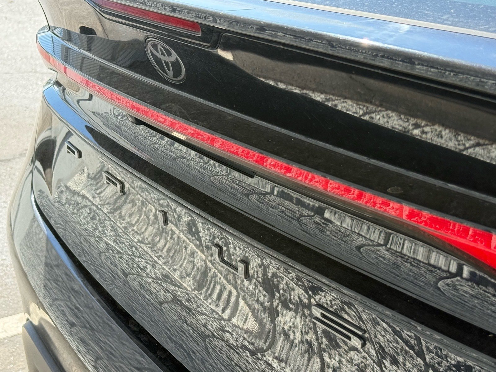 2024 Toyota Prius LE — photo 12 thumbnail