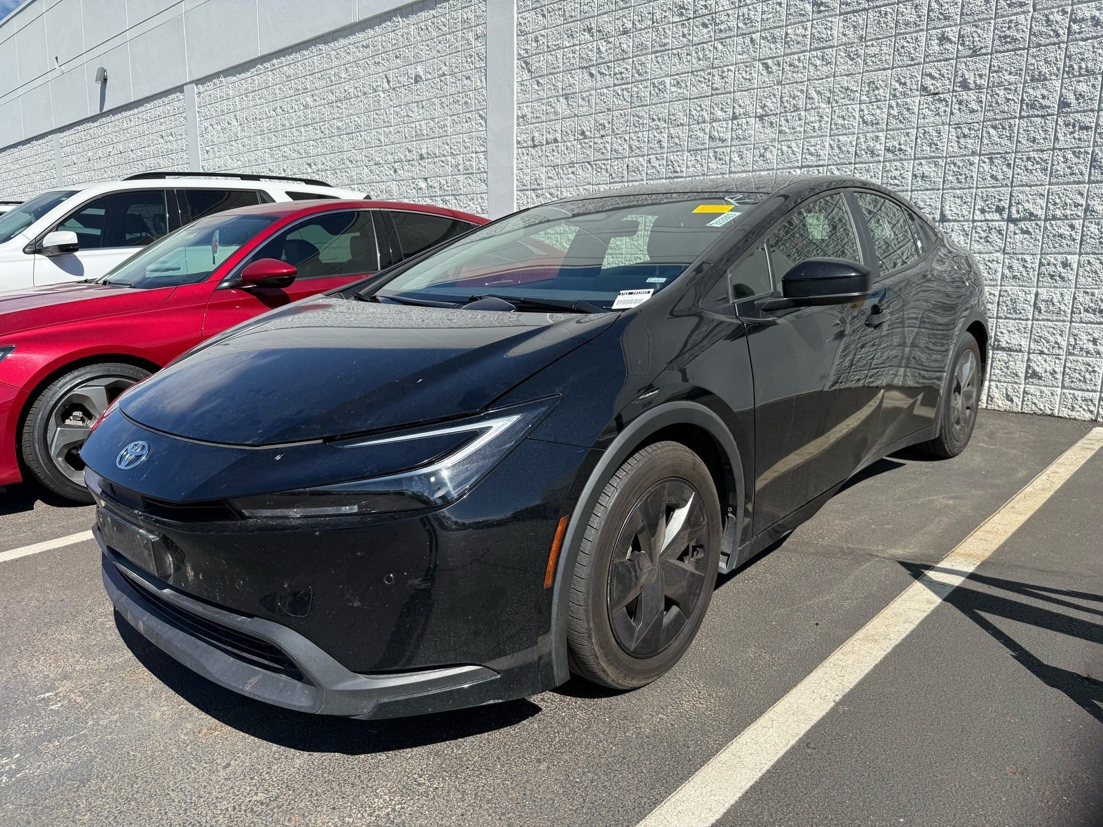 2024 Toyota Prius LE — photo 2 thumbnail