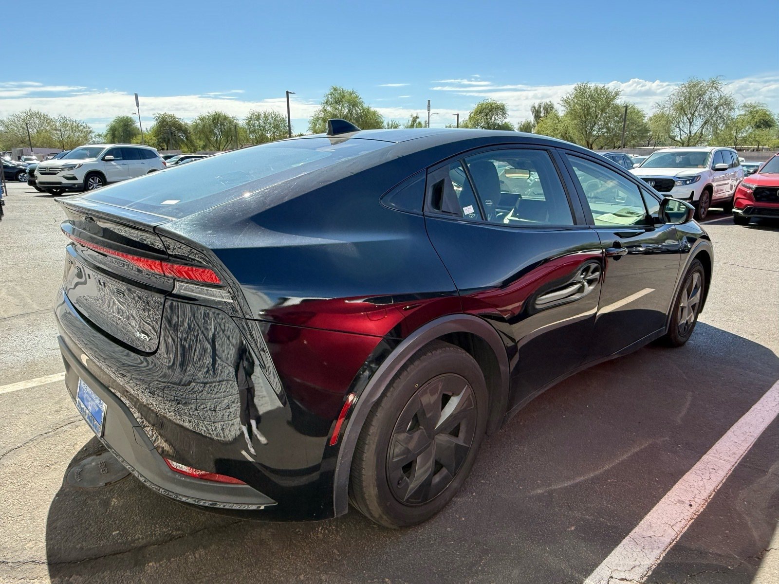 2024 Toyota Prius LE — photo 4 thumbnail