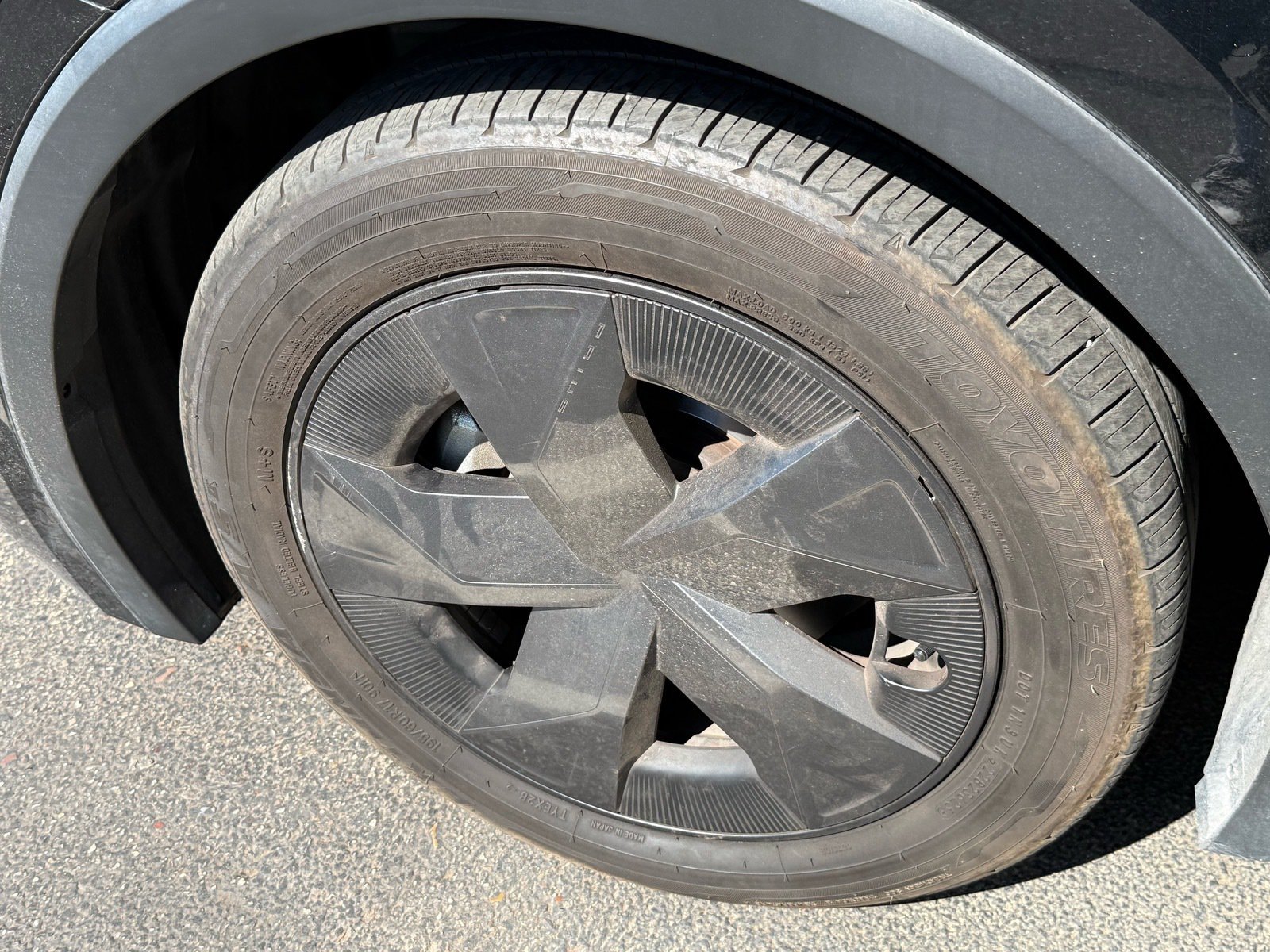 2024 Toyota Prius LE — photo 6 thumbnail