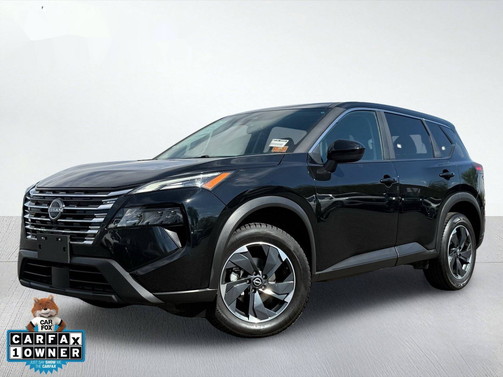 2025 Nissan Rogue SV — photo 1