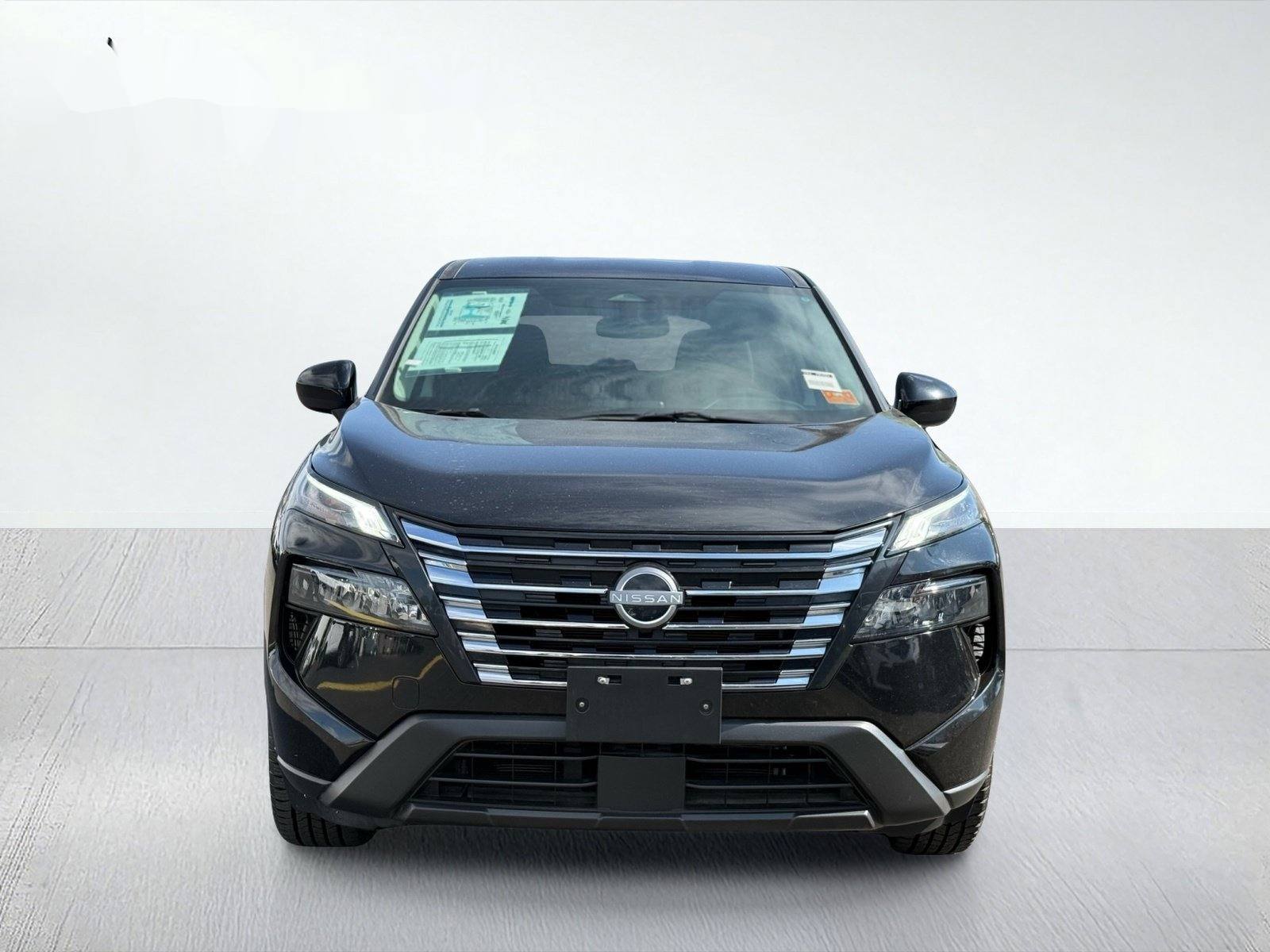 2025 Nissan Rogue SV — photo 5 thumbnail