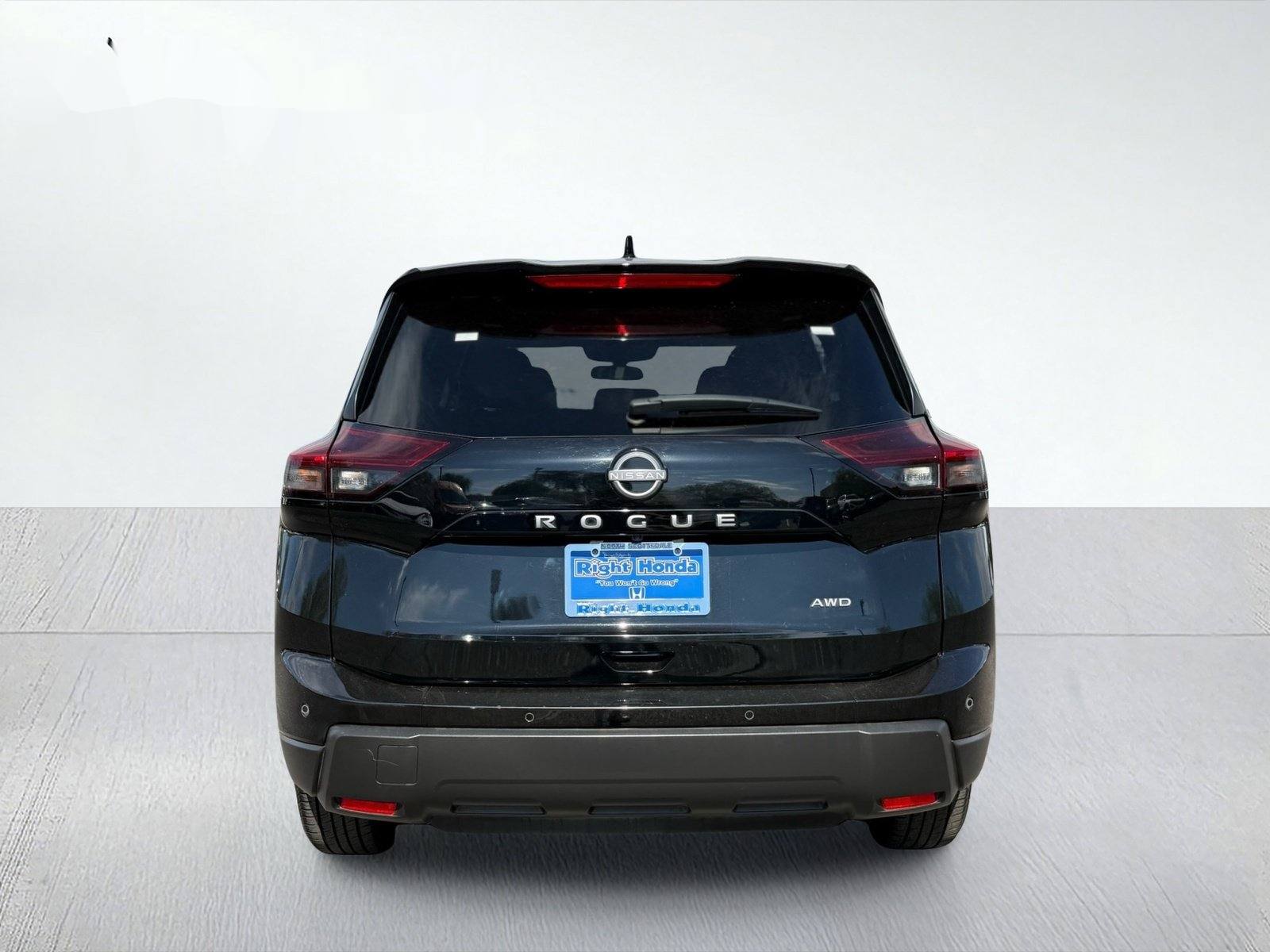 2025 Nissan Rogue SV — photo 6 thumbnail