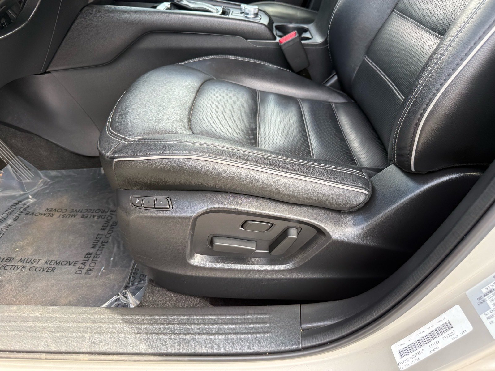2025 Mazda CX-5 2.5 S Preferred Package — photo 13 thumbnail