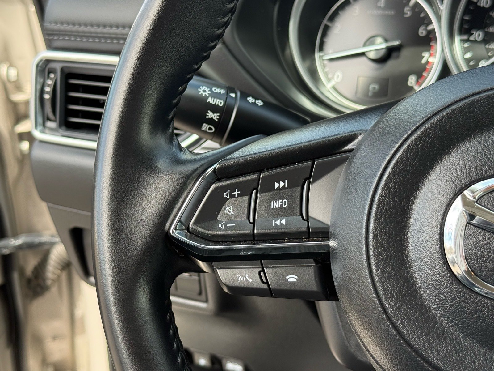 2025 Mazda CX-5 2.5 S Preferred Package — photo 16 thumbnail