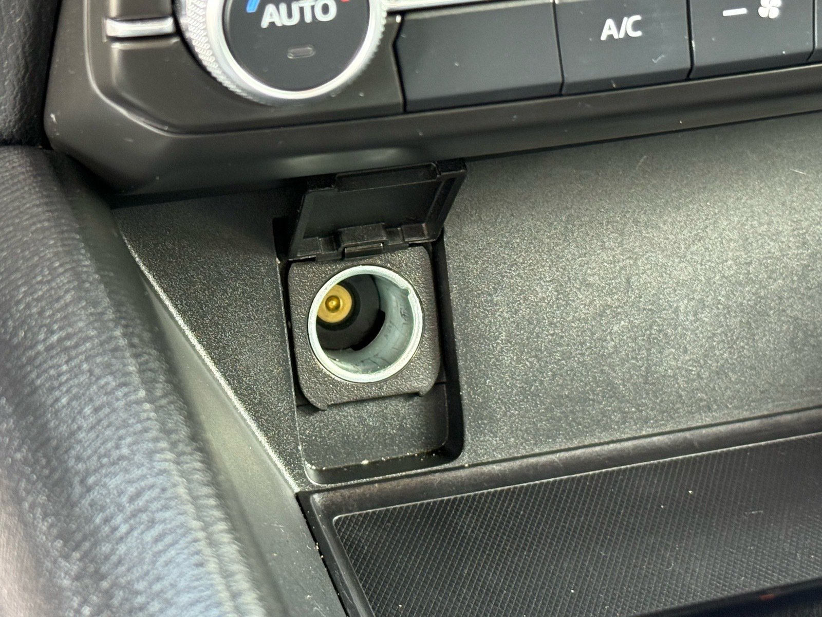 2025 Mazda CX-5 2.5 S Preferred Package — photo 23 thumbnail