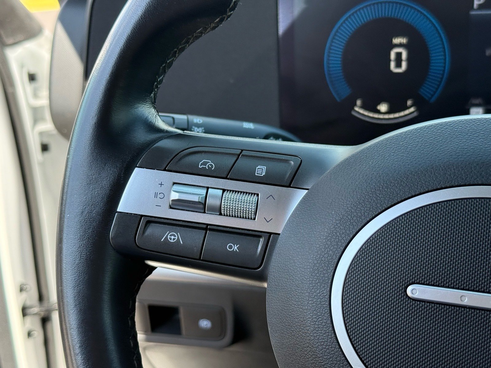 2025 Hyundai Kona SEL — photo 16 thumbnail