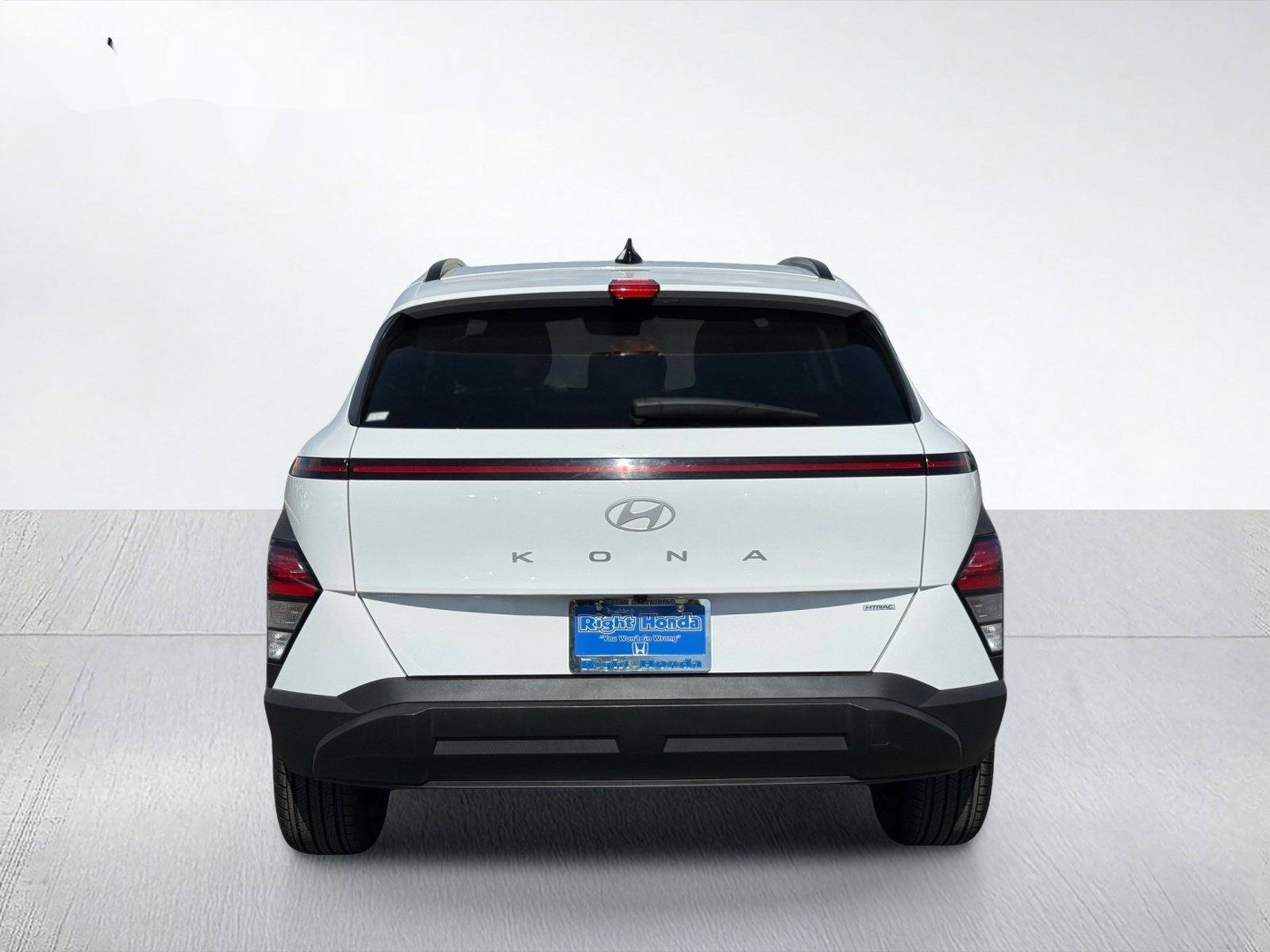 2025 Hyundai Kona SEL — photo 6 thumbnail