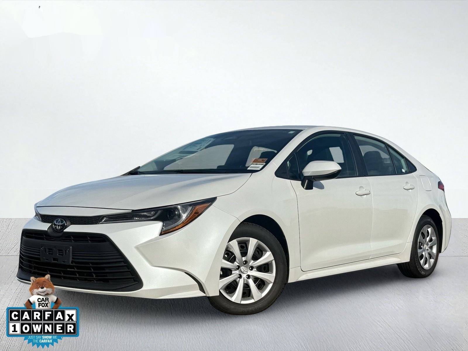 2025 Toyota Corolla LE — photo 1