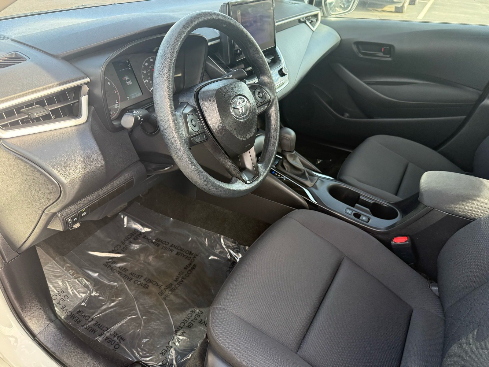 2025 Toyota Corolla LE — photo 11 thumbnail