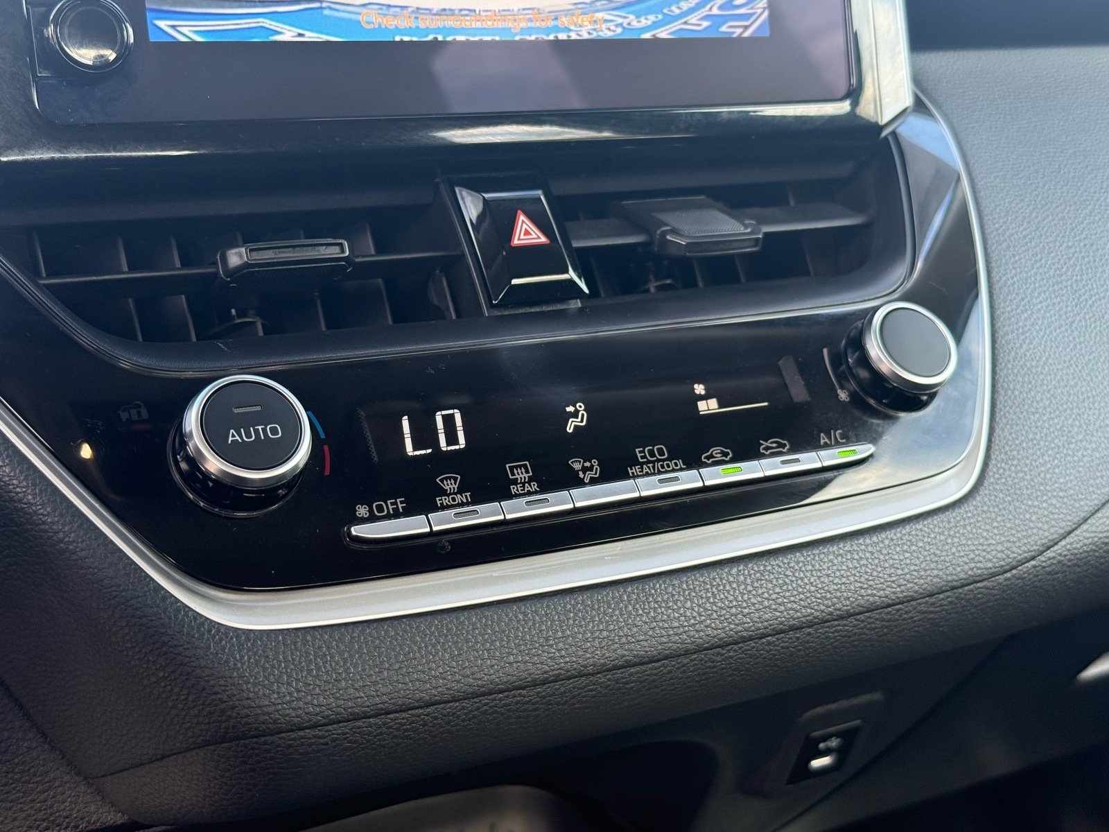 2025 Toyota Corolla LE — photo 22 thumbnail