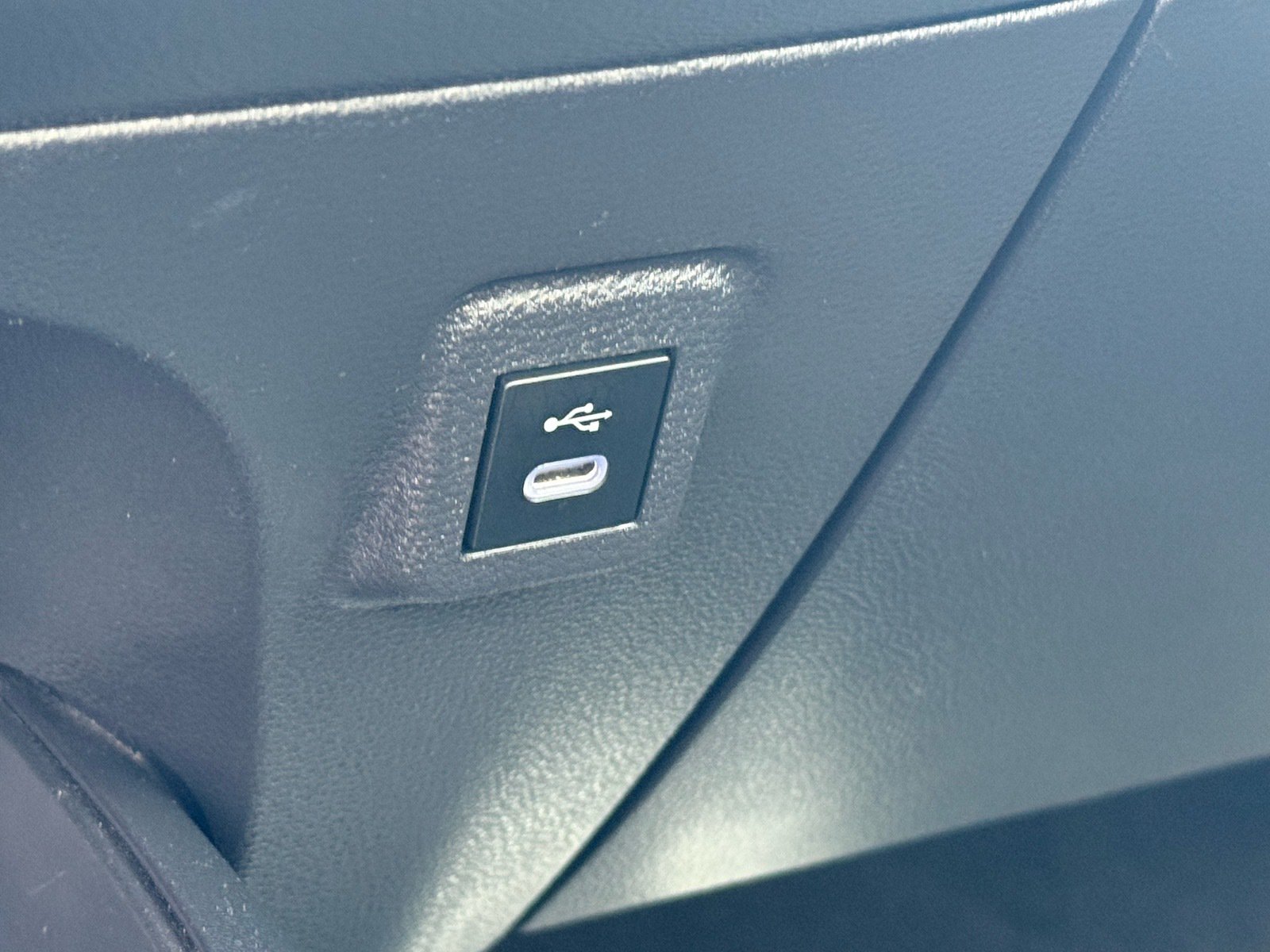 2025 Toyota Corolla LE — photo 23 thumbnail