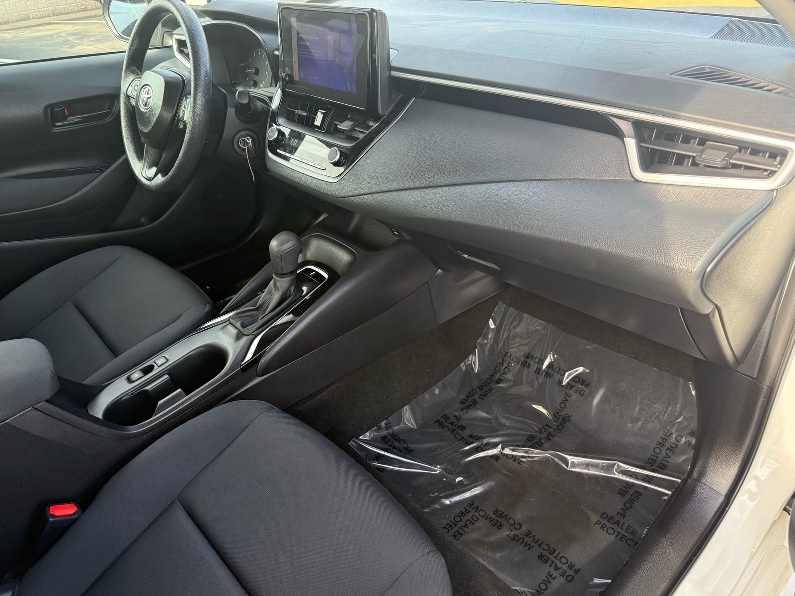 2025 Toyota Corolla LE — photo 28 thumbnail