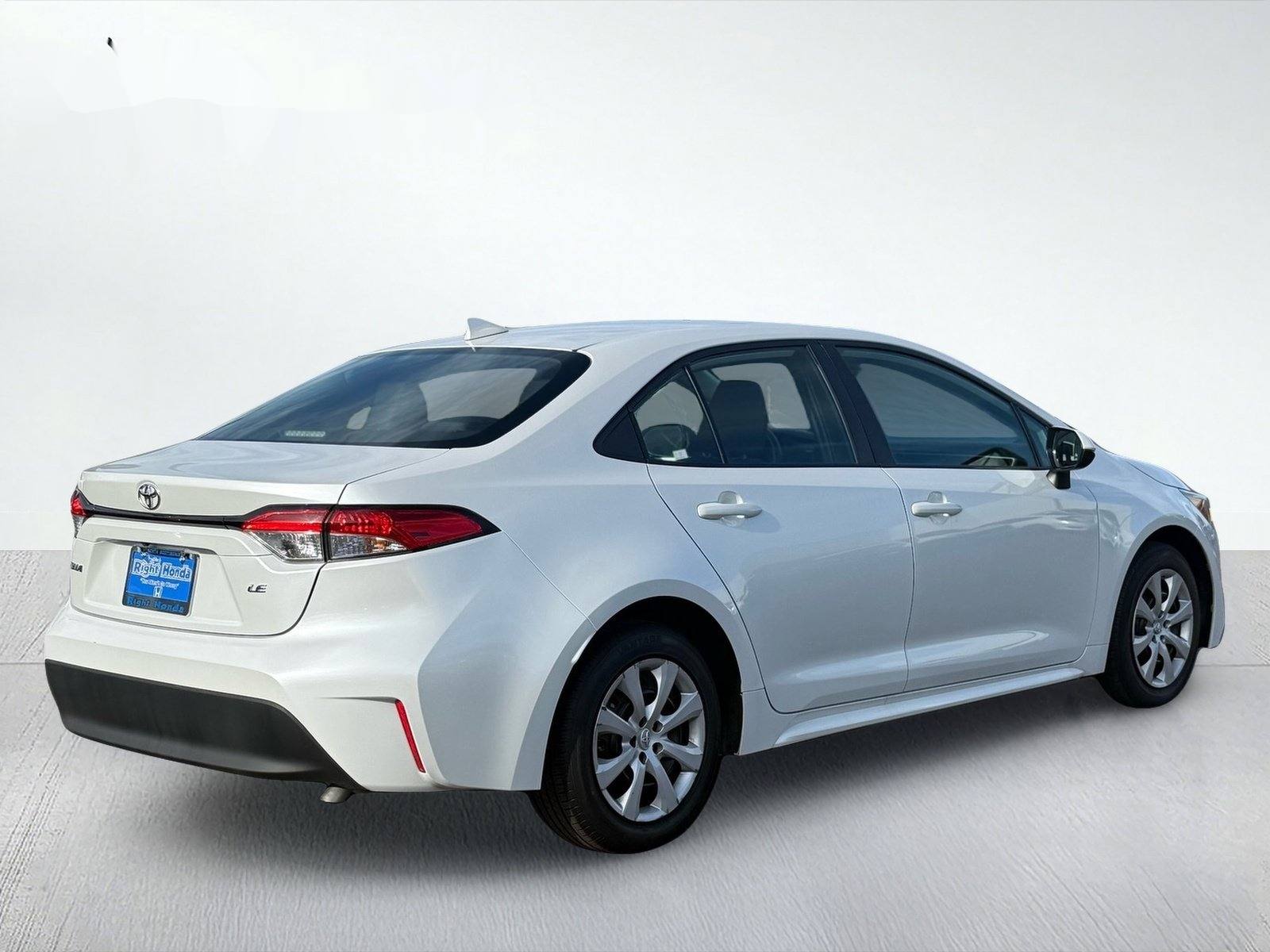 2025 Toyota Corolla LE — photo 7 thumbnail