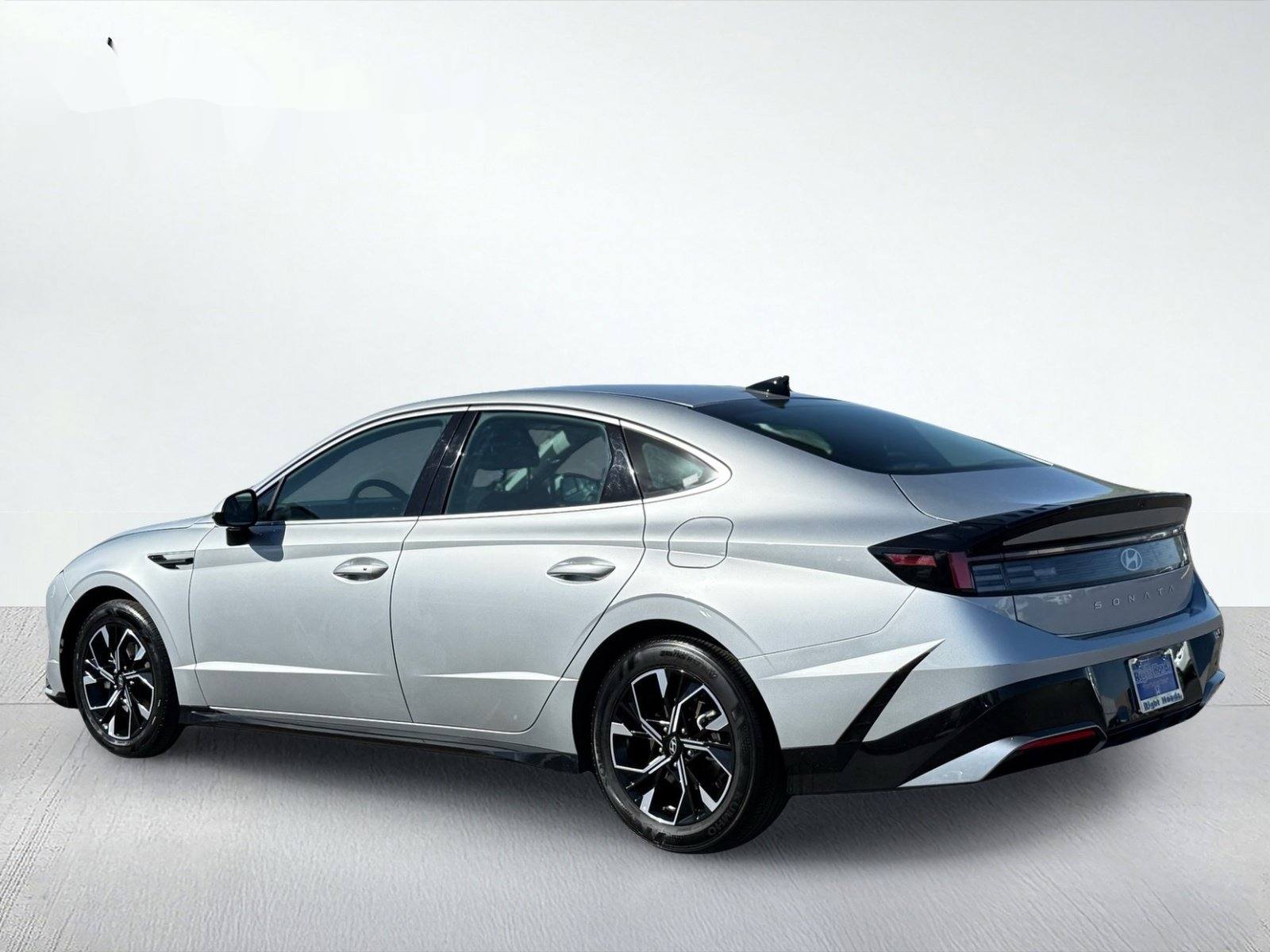 2025 Hyundai Sonata SEL — photo 4 thumbnail