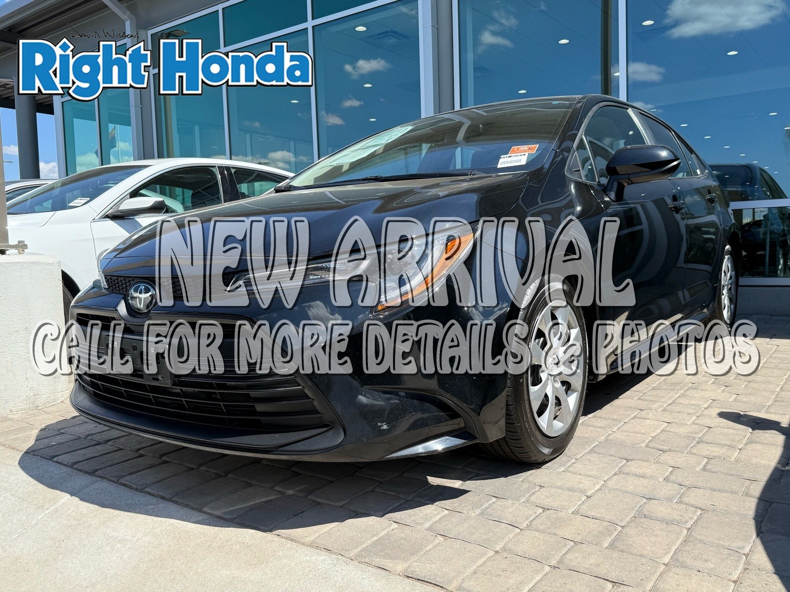 2025 Toyota Corolla LE — photo 1